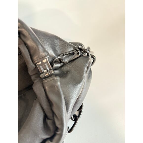 Badgley Mischka Black Wrapped Frame Clutch Vegan Leather Chain Strap Purse - Picture 3 of 7